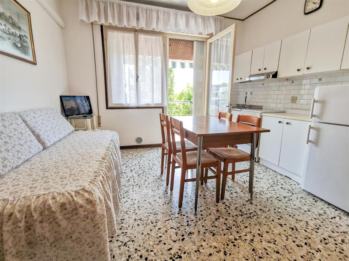 Villa Vania Family Apartments リド・ディ・イエゾロ エクステリア 写真